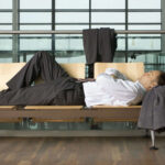 Jet lag - czym jest i jak sobie z nim radzić?