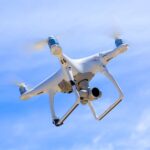 Dron w powietrzu