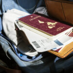 gdzie trzymać dokumenty w podróży